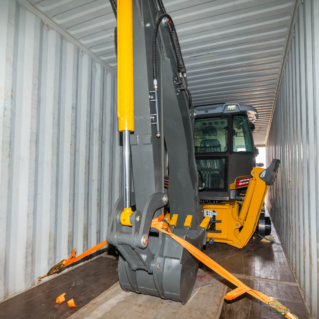 backhoe digger shipping